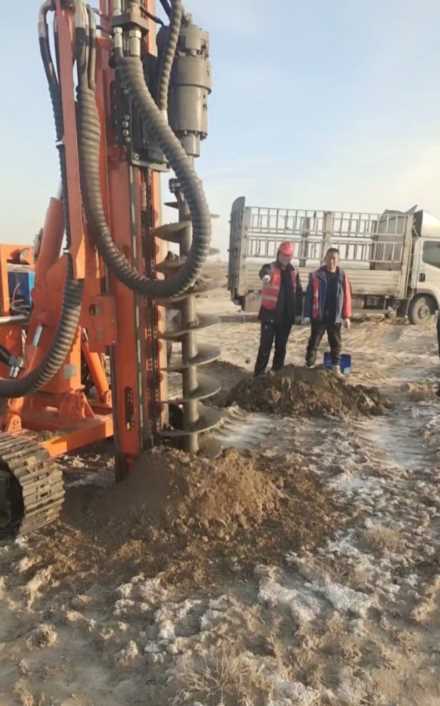 光伏桩